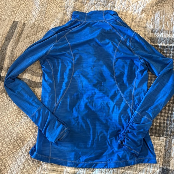 Women's Kirkland Signature long sleeve - Picture 4 of 4